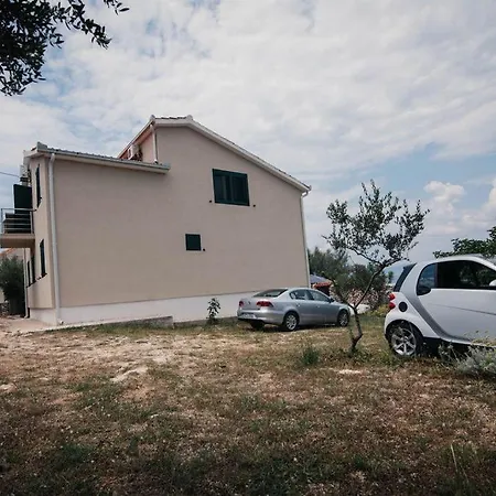 Vila Mara Apartment Splitska